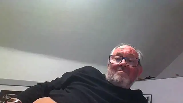 Snapshot of naughtygrandad1 chatting on 02/22/26, 07:34 naughtygrandad1 online show from 02/22/26, 07:34