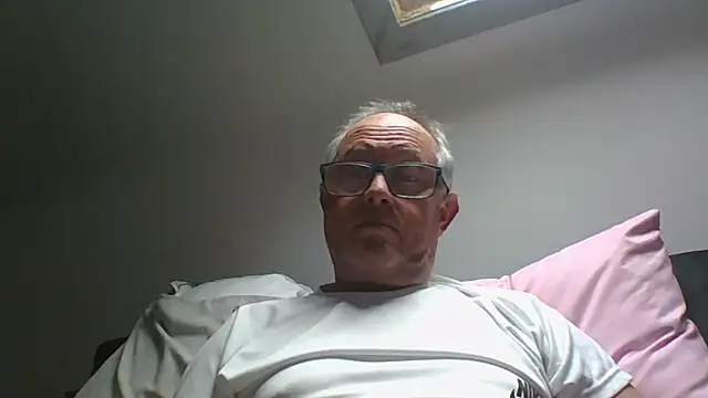 Snapshot of naughtygrandad1 chatting on 05/07/26, 05:51 naughtygrandad1 online show from 05/07/26, 05:51