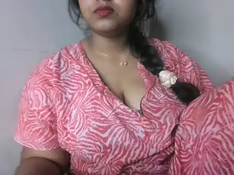 its me Rashmi online show from 10/19/25, 08:26