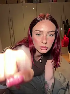 OliviaaFischer online show from 04/30/26, 06:25