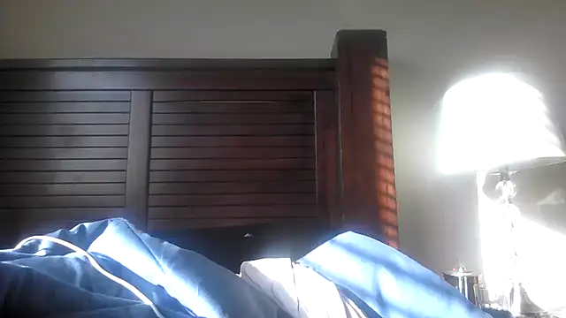 Marlowlovee online show from 10/12/25, 11:15