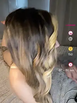 xYoungHotwife online show from 05/21/26, 02:02