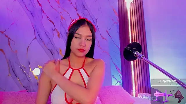 Emmiicute online show from 11/28/25, 02:53