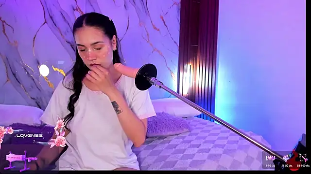 Emmiicute online show from 04/01/26, 08:28