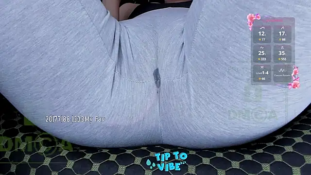 Cameltoe squirt inPants online show from 03/15/25, 10:46