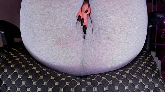 Cameltoe squirt inPants online show from 10/28/25, 11:25