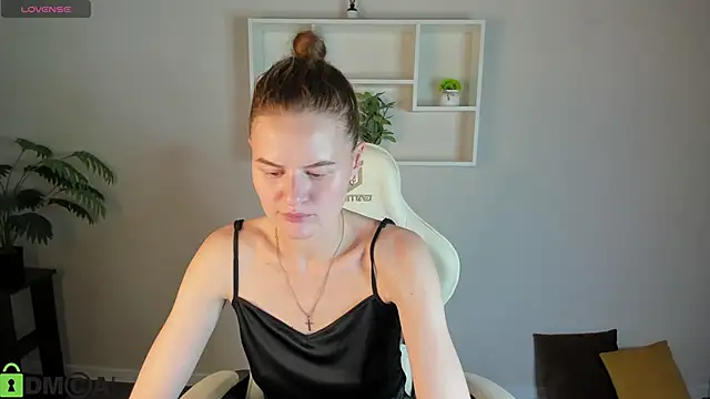 Wanda Gomez online show from 09/25/25, 02:10