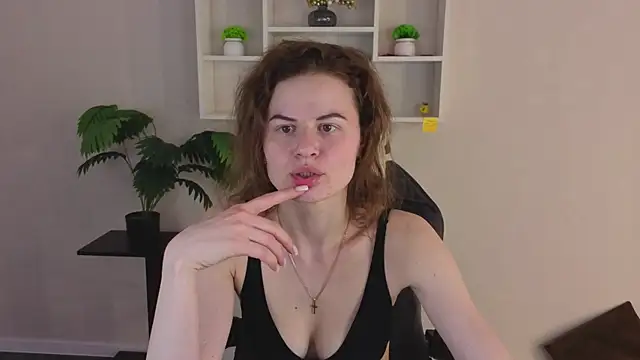 Wanda Gomez online show from 04/14/26, 01:50