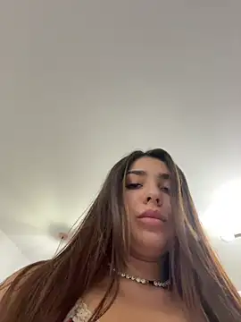 Snapshot of amaaray chatting on 11/29/25, 08:01 amaaray online show from 11/29/25, 08:01