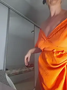 Snapshot of merlyn4 chatting on 11/22/25, 11:53 merlyn4 online show from 11/22/25, 11:53