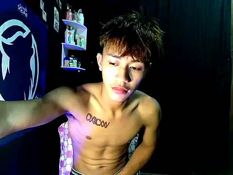 Snapshot of naughtyboyloy_0 chatting on 10/26/25, 03:51 naughtyboyloy 0 online show from 10/26/25, 03:51