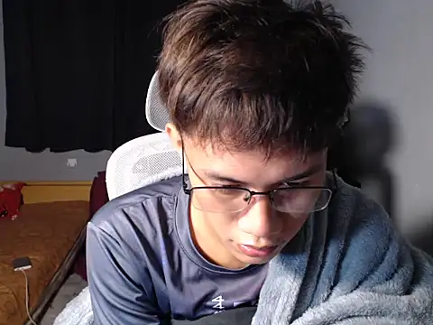 naughtyboyloy 0 online show from 02/18/26, 05:42