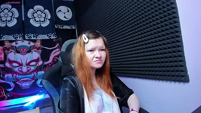 Nora lovvvv online show from 10/19/25, 10:16