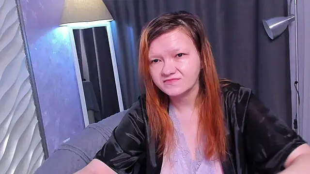 Nora lovvvv online show from 10/29/25, 10:17