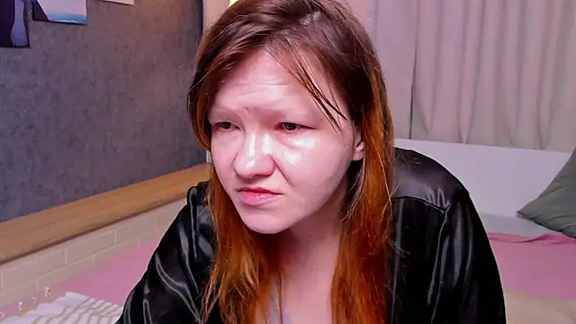 Nora lovvvv online show from 12/16/25, 03:17