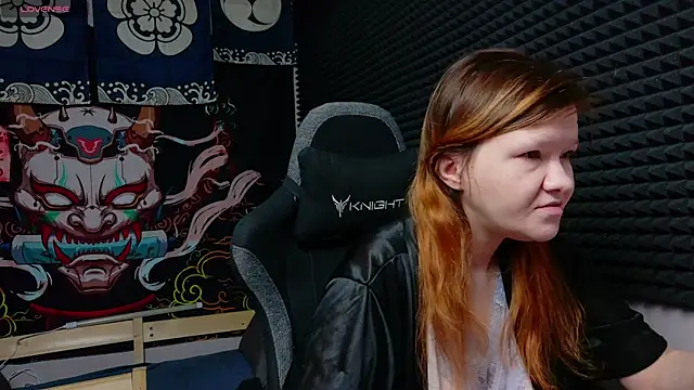 Nora lovvvv online show from 12/20/25, 10:22