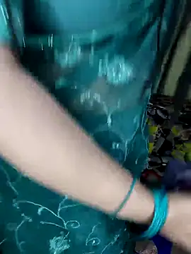 Snapshot of PRIYA_22 chatting on 11/15/25, 02:09 PRIYA 22 online show from 11/15/25, 02:09