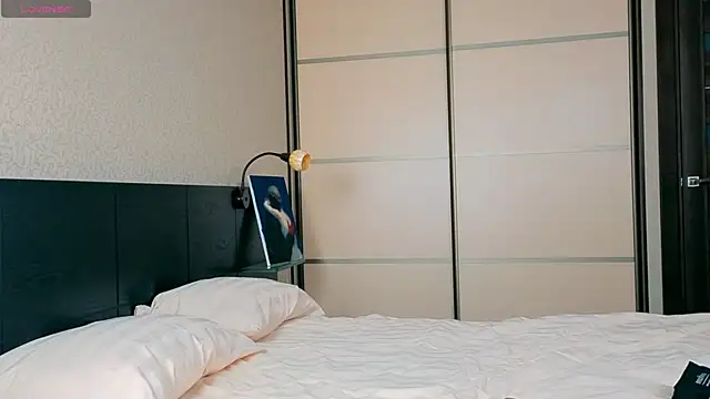 Hazel Reed online show from 10/10/25, 07:13