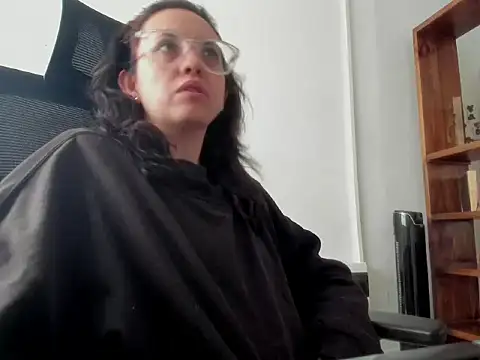 dalila macherano1 online show from 12/01/25, 03:50