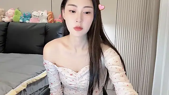 Aquarius-002 online show from 09/19/25, 02:18