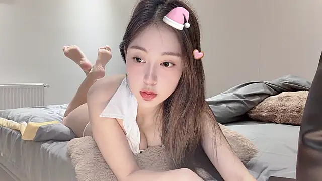 Aquarius-002 online show from 10/24/25, 01:40