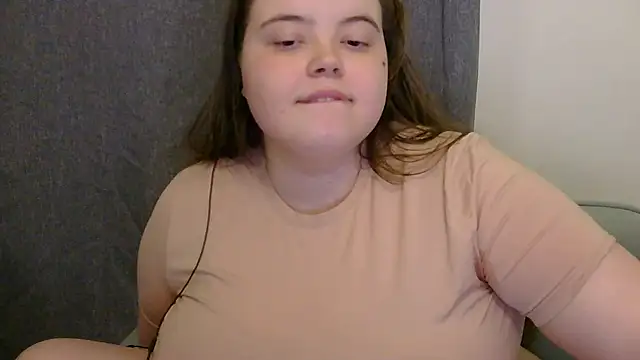 Snapshot of brattyprincessemma chatting on 04/28/26, 06:57 brattyprincessemma online show from 04/28/26, 06:57