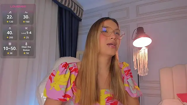 Doll Isa  online show from 09/17/25, 07:15