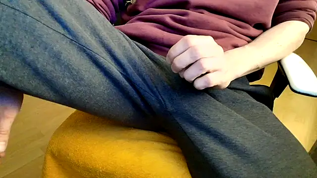 Breezydicksn online show from 04/09/26, 08:36