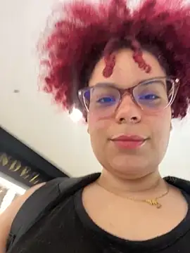 Snapshot of Enyagleam_ chatting on 10/12/25, 08:30 Enyagleam online show from 10/12/25, 08:30