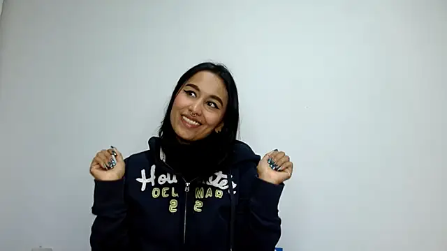 Gia Lee online show from 10/02/25, 03:13