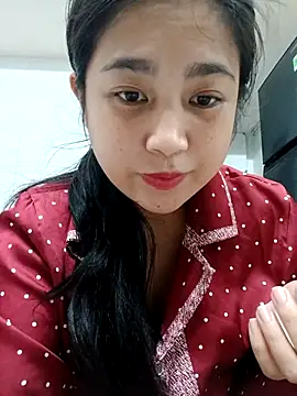 Snapshot of Minn-cute chatting on 10/04/25, 06:55 Minn-cute online show from 10/04/25, 06:55