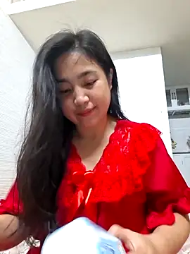 Snapshot of Minn-cute chatting on 11/09/25, 09:18 Minn-cute online show from 11/09/25, 09:18