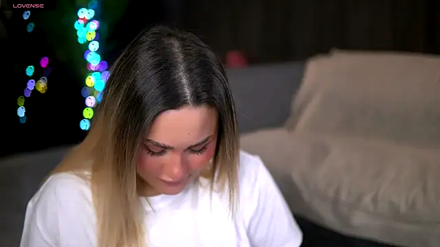 KayaAzur online show from 11/28/25, 06:05