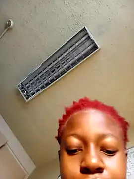 Snapshot of Freakysluttt chatting on 10/31/25, 04:46 Freakysluttt online show from 10/31/25, 04:46