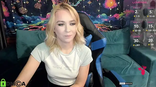 CrystalGirl99 online show from 12/22/25, 07:38