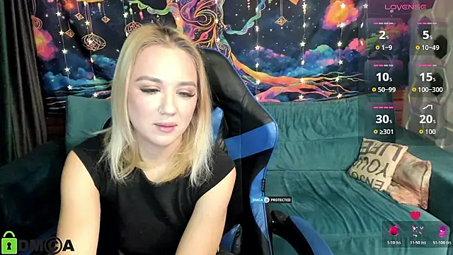 CrystalGirl99 online show from 01/12/26, 07:35