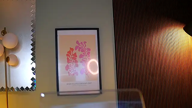 Snapshot of MayaHipnoteyes chatting on 10/25/25, 06:13 MayaHipnoteyes online show from 10/25/25, 06:13