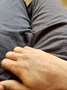 slim-uncut online show from 11/26/25, 07:53