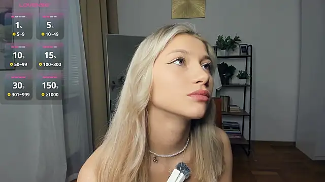 Snapshot of FaaBinaa chatting on 11/11/25, 07:30 FaaBinaa online show from 11/11/25, 07:30