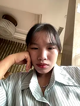 Snapshot of QueenLink chatting on 09/21/25, 06:15 QueenLink online show from 09/21/25, 06:15