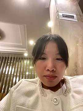 Snapshot of QueenLink chatting on 09/22/25, 01:57 QueenLink online show from 09/22/25, 01:57