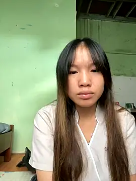 Snapshot of QueenLink chatting on 10/12/25, 01:26 QueenLink online show from 10/12/25, 01:26