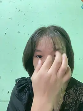 Snapshot of QueenLink chatting on 11/03/25, 04:03 QueenLink online show from 11/03/25, 04:03