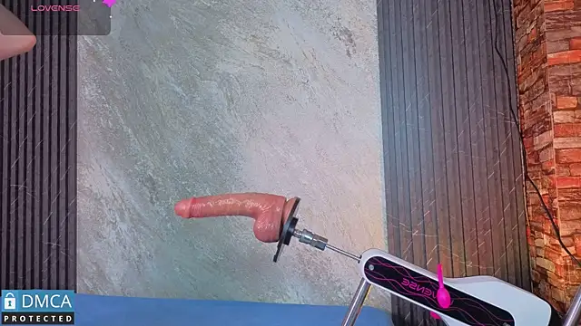 nena cupcake  online show from 04/10/26, 11:37