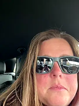 hornykitty1210 online show from 10/24/25, 07:10