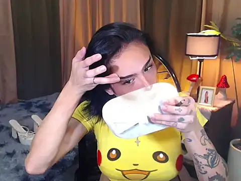 WILDROXIE online show from 09/23/25, 11:08