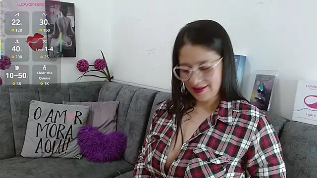 Alana steel 1 online show from 04/24/26, 07:49