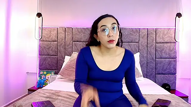 alehia cute online show from 12/14/25, 01:38