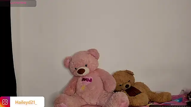 HaileyDuke online show from 03/25/26, 11:44