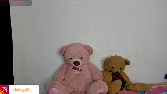 HaileyDuke online show from 04/06/26, 10:33